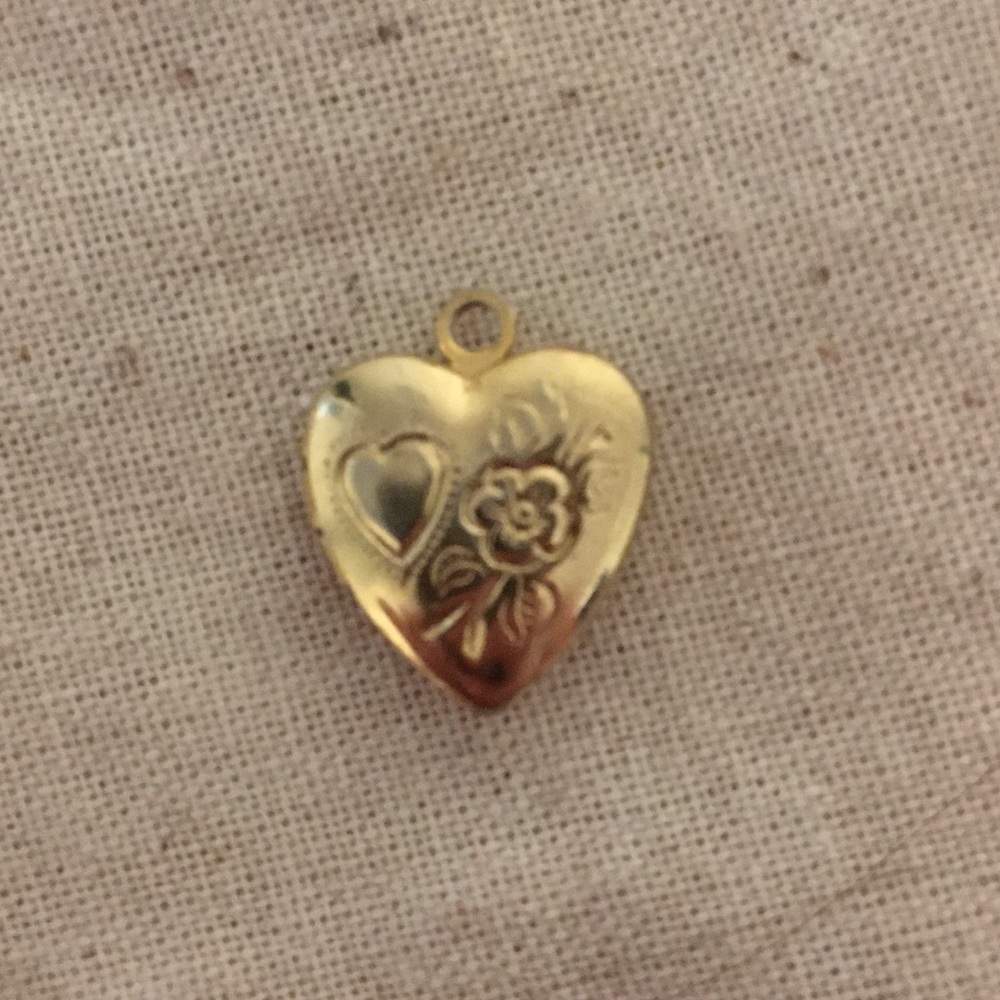 Vintage gold heart locket